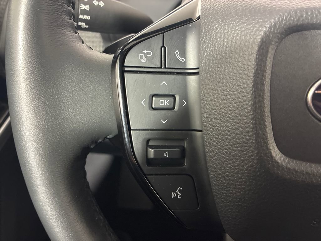 Used 2024 Subaru Solterra AWD/4WD image 19