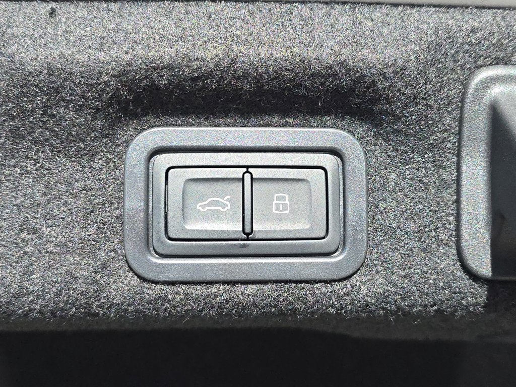 New 2026 Audi A6 Premium Plus AWD/4WD image 13