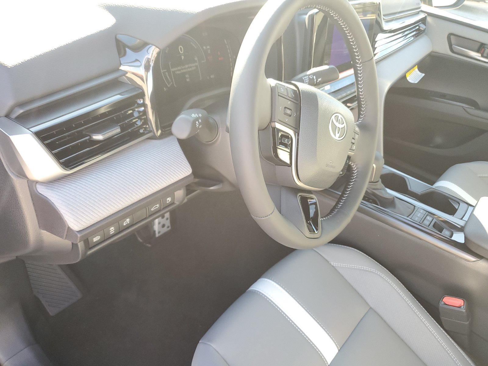 New 2026 Toyota Camry SE w/ Convenience Package FWD image 19
