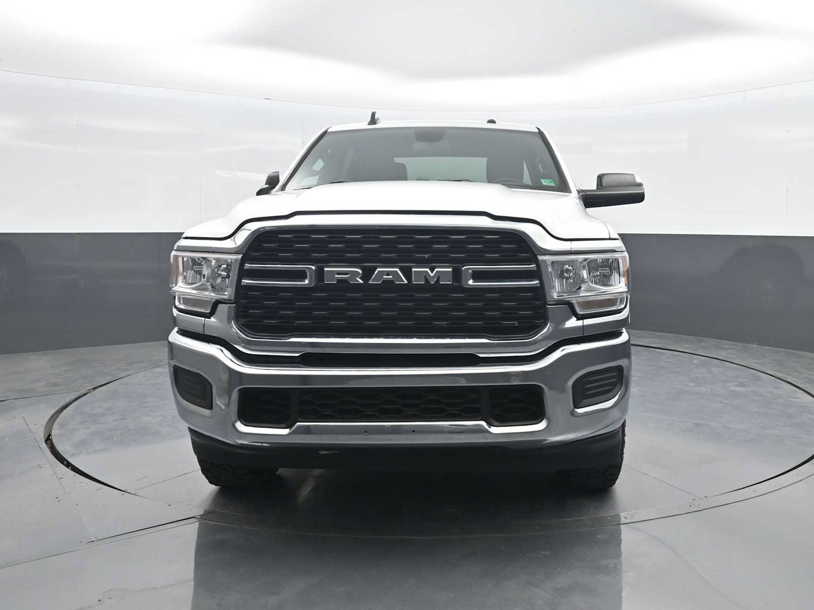 Used 2022 RAM 2500 Big Horn AWD/4WD image 3