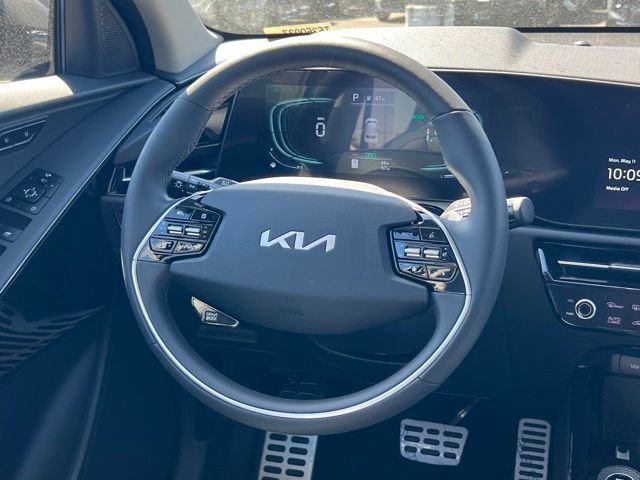 New 2026 Kia Niro SX Touring FWD image 16