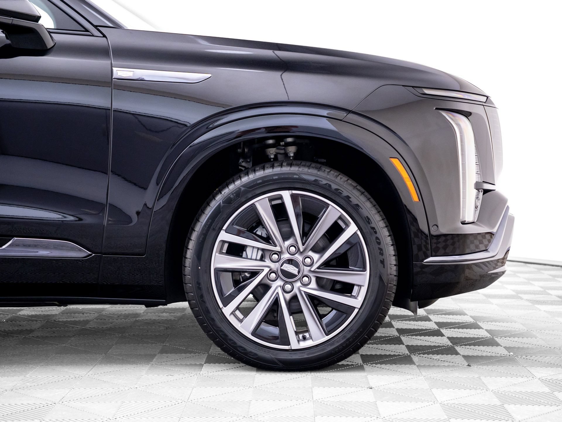 New 2027 Cadillac Vistiq Sport w/ LPO, Floor Liner Package AWD/4WD image 35