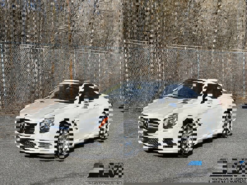 Used 2014 Mercedes-Benz SL 550 image 3