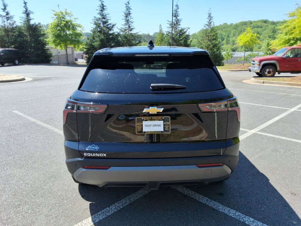Used 2025 Chevrolet Equinox LT FWD image 6