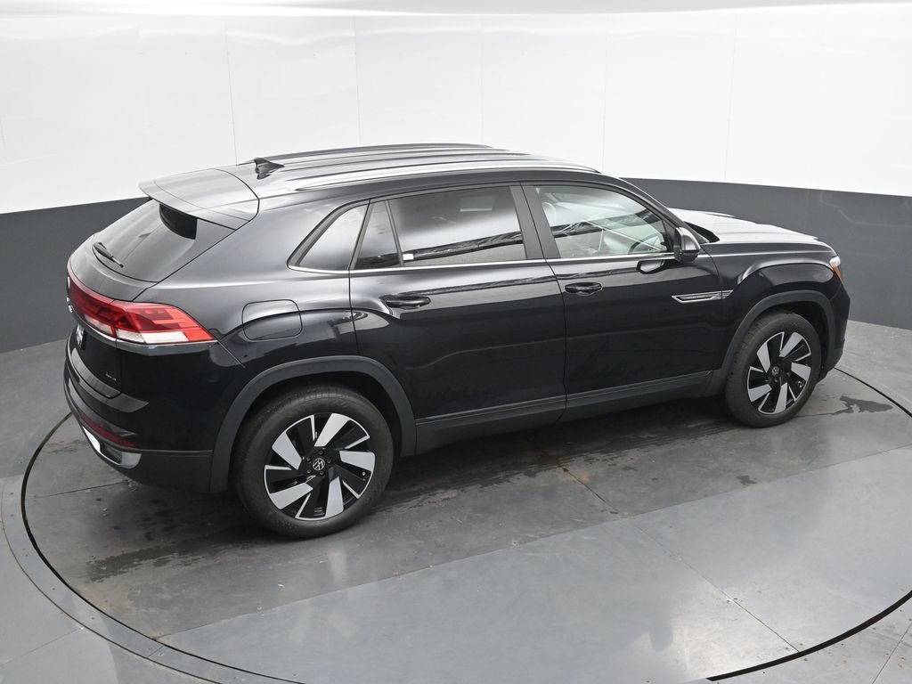 Used 2024 Volkswagen Atlas Cross Sport SE AWD/4WD image 30