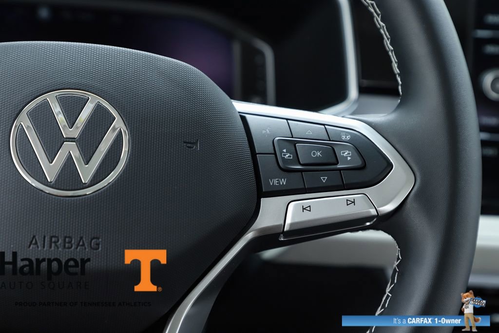 Used 2025 Volkswagen Taos SEL image 22
