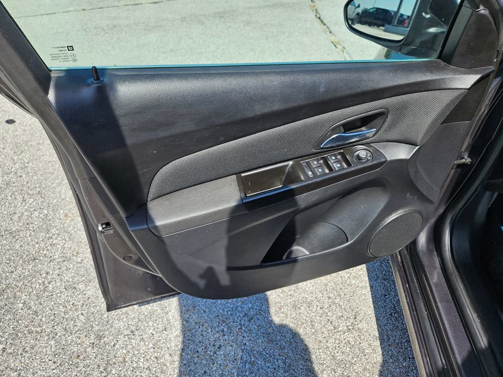 Used 2014 Chevrolet Cruze LTZ w/ RS Package FWD image 18