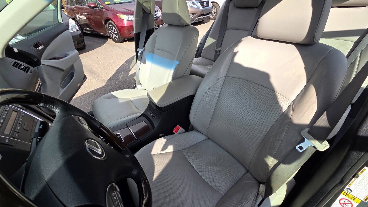 Used 2011 Lexus ES 350 w/ Preferred Accessory Package FWD image 26