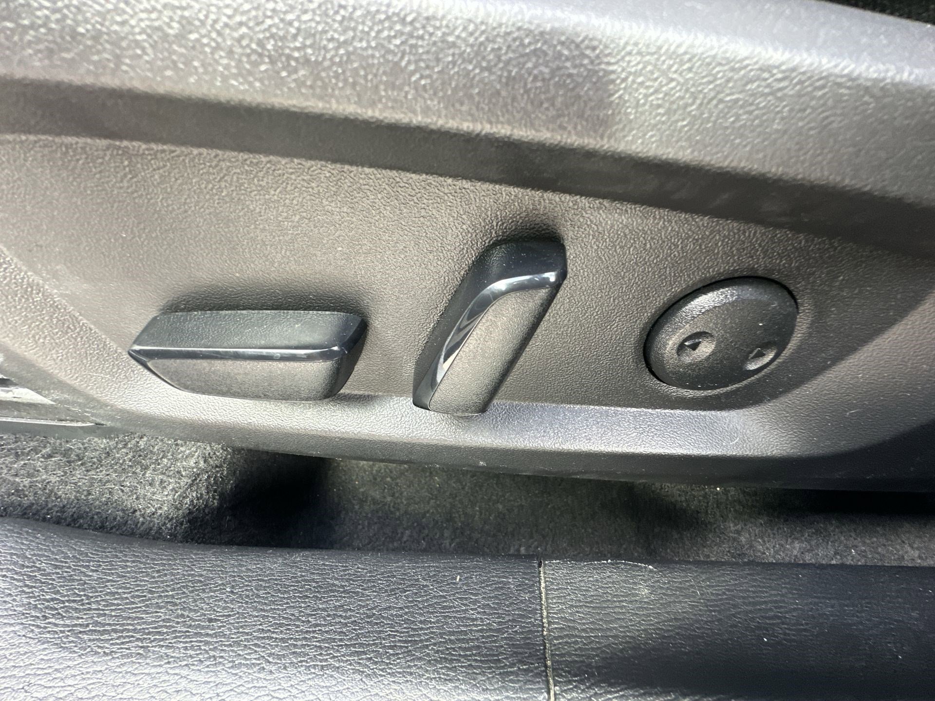 Used 2024 Mitsubishi Outlander SE Black Edition image 14