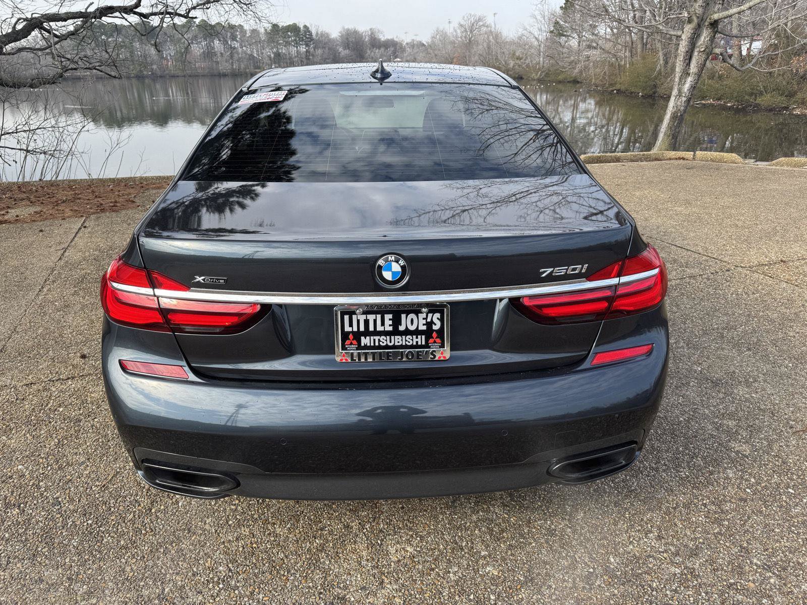 Used 2016 BMW 750i xDrive AWD/4WD image 7
