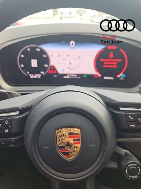 Used 2024 Porsche Cayenne Coupe image 9