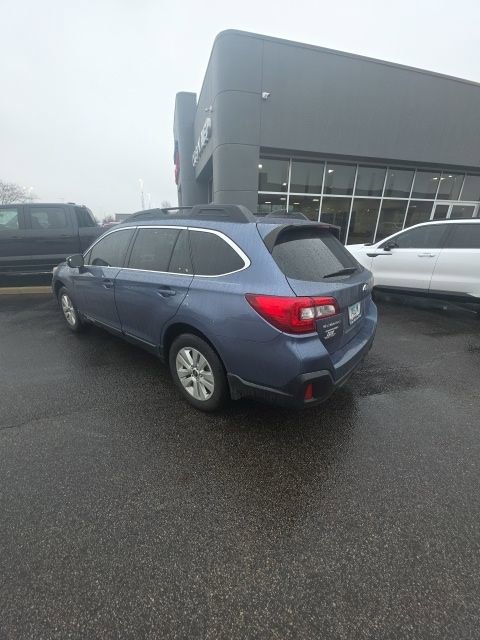 Used 2018 Subaru Outback 2.5i Premium image 7