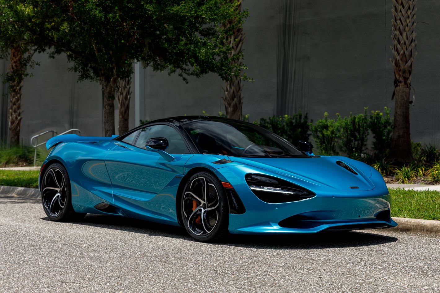 Used 2025 McLaren 750S RWD image 6