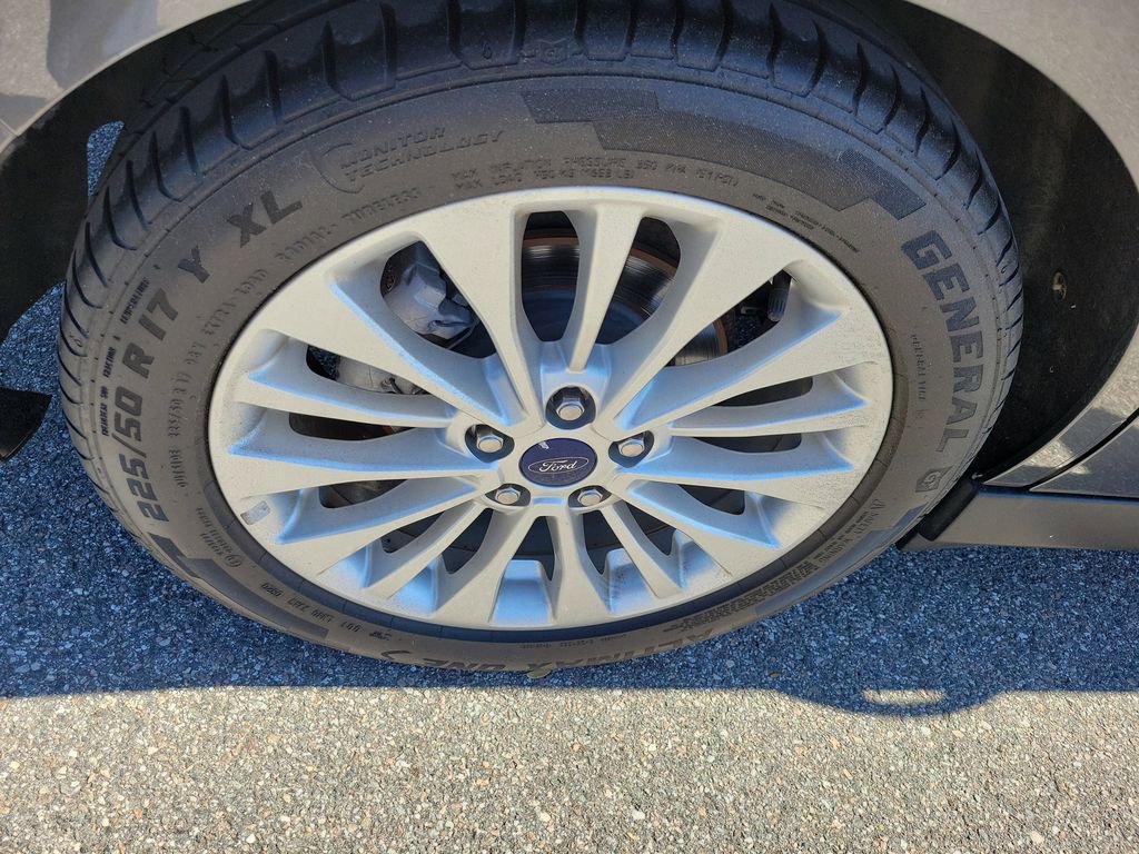 Used 2017 Ford C-MAX SE image 6