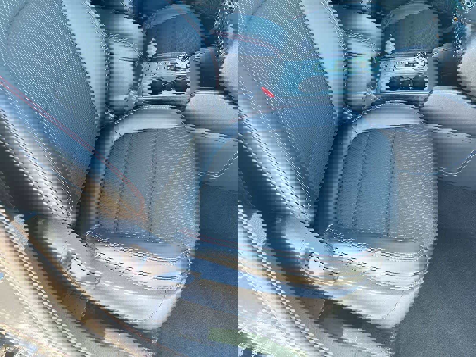 Used 2025 Ford Escape ST-Line image 12