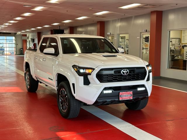 Certified 2024 Toyota Tacoma TRD Sport AWD/4WD image 2
