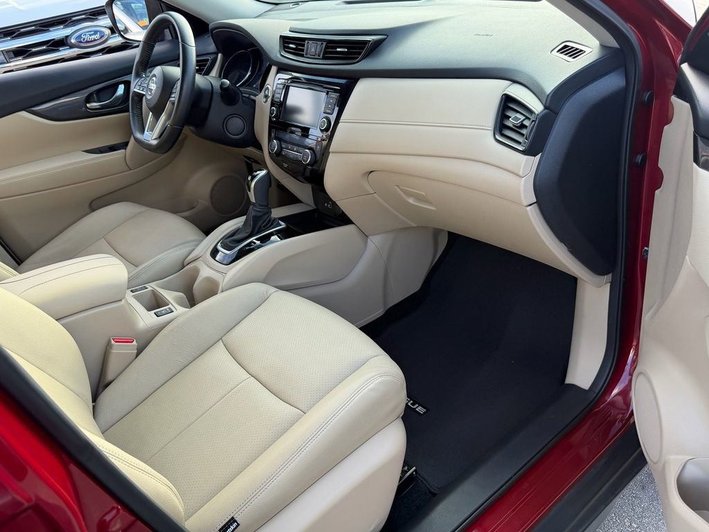 Used 2019 Nissan Rogue SV FWD image 18