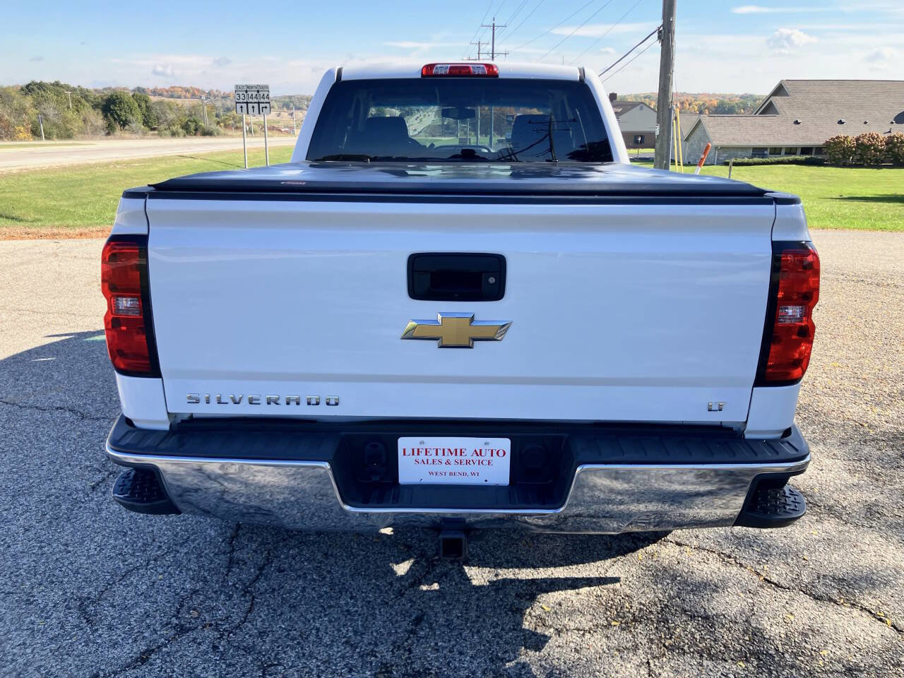 Used 2017 Chevrolet Silverado 1500 LT w/ Trailering Package image 4