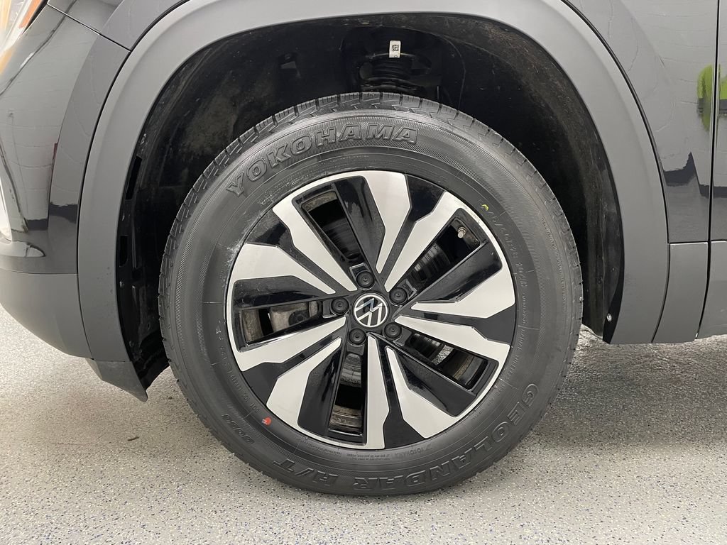 Certified 2026 Volkswagen Atlas SE AWD/4WD image 4