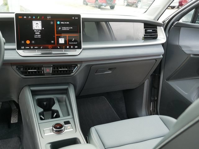 Certified 2025 Volkswagen Tiguan SE AWD/4WD image 23