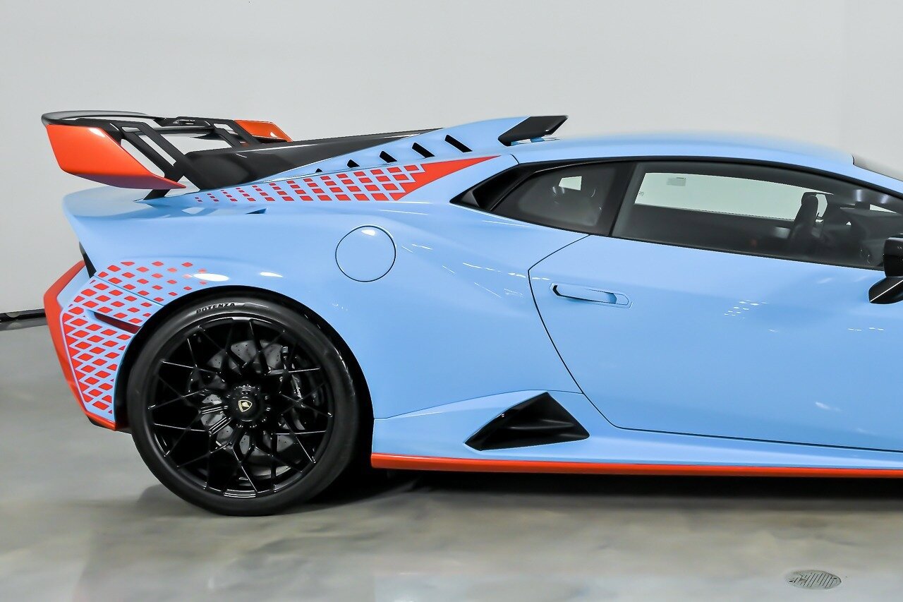 Used 2022 Lamborghini Huracan STO RWD image 13