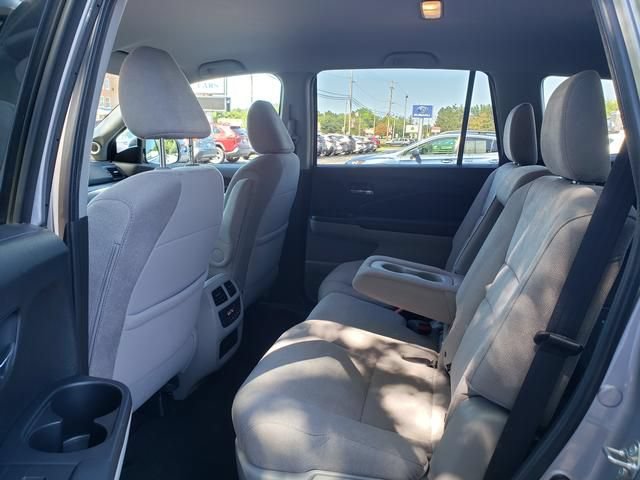 Used 2020 Honda Pilot EX image 11