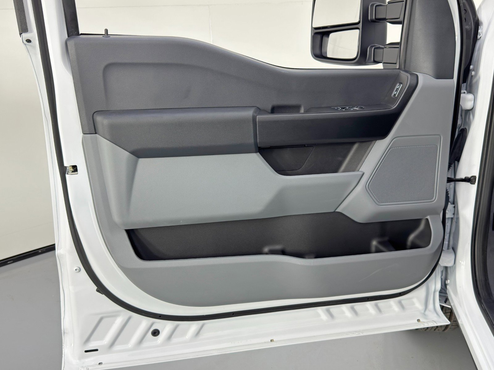 Used 2025 Ford F350 XL w/ XL Driver Assist Package image 31