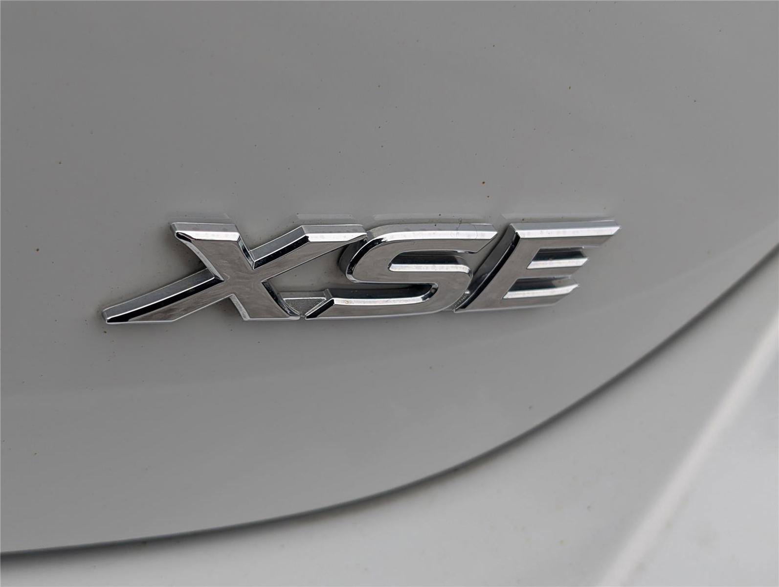 Used 2023 Toyota Camry XSE image 10