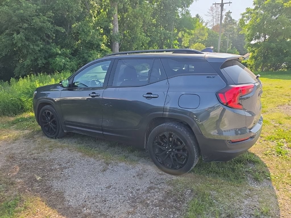Certified 2021 GMC Terrain SLT w/ Elevation Edition FWD image 3