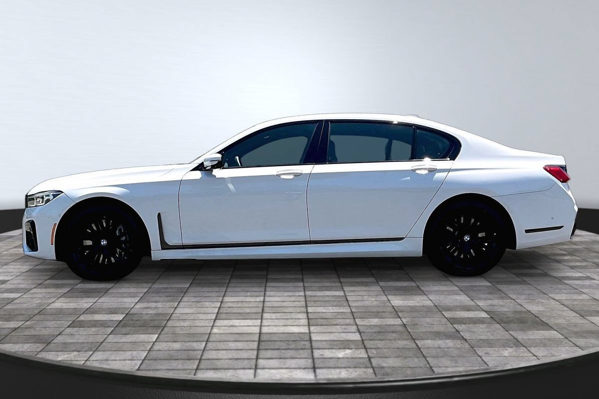 Used 2021 BMW 750i xDrive w/ M Sport Package AWD/4WD image 4