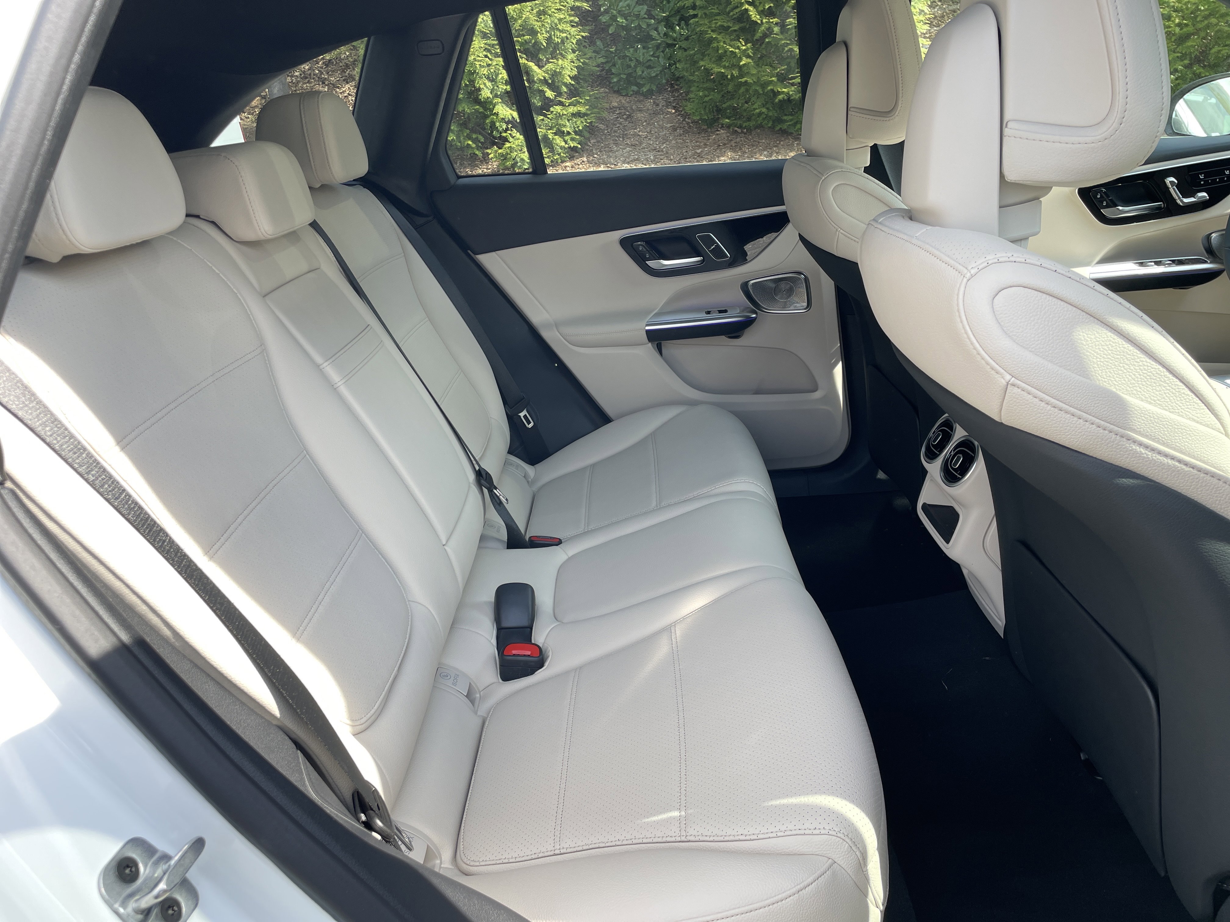 New 2026 Mercedes-Benz GLC 300 image 40