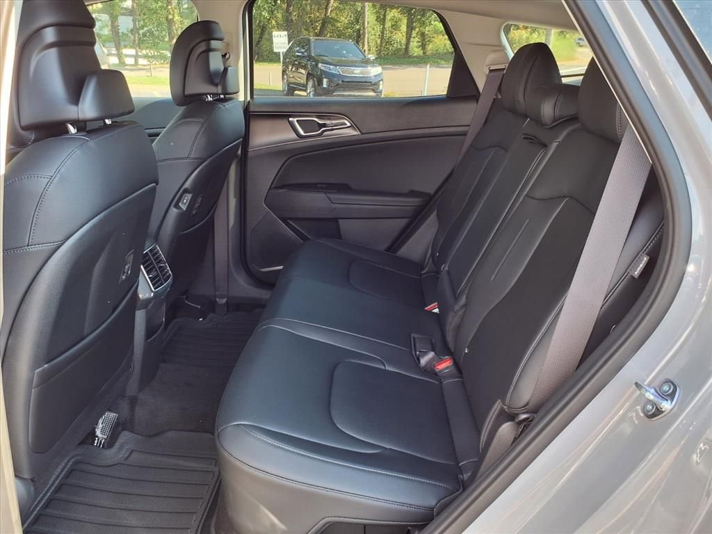 New 2026 Kia Sportage EX w/ EX Panoramic Sunroof Package image 10