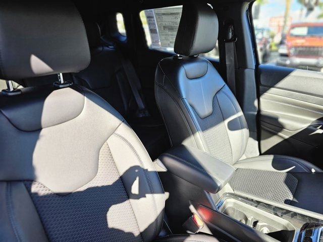 New 2026 Jeep Compass Latitude image 27