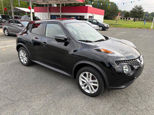 Used 2016 Nissan Juke SV w/ Technology Package AWD/4WD image 2