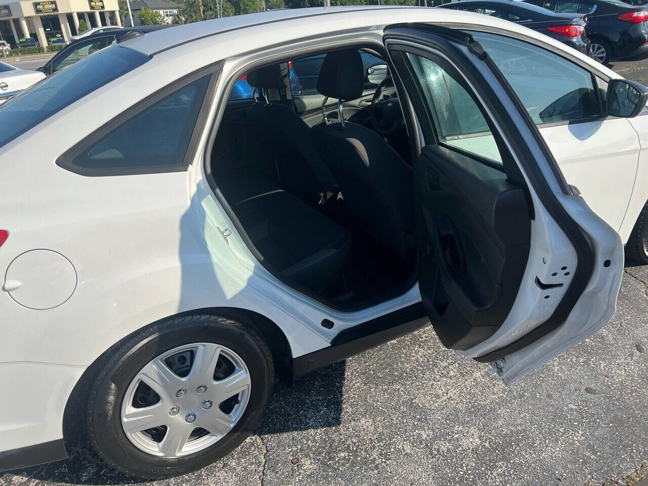 Used 2014 Ford Focus S image 11