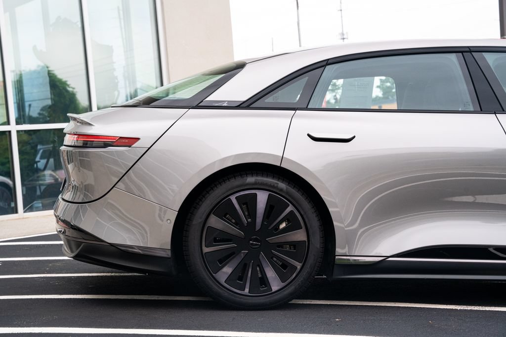 Used 2024 Lucid Air Pure RWD image 11