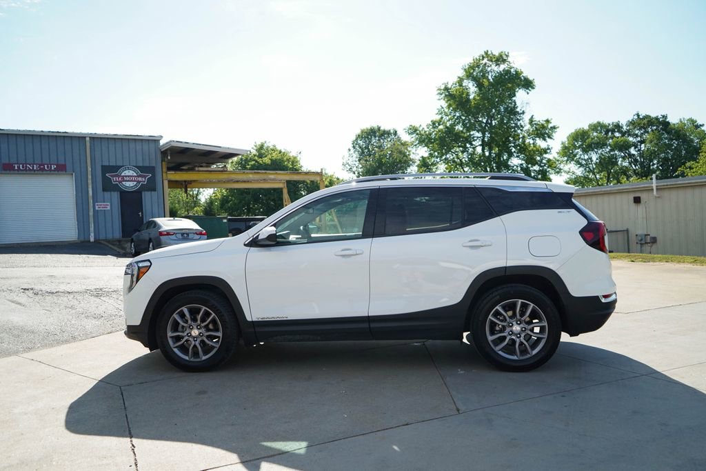 Used 2024 GMC Terrain SLT FWD image 21
