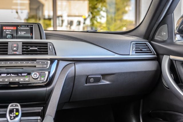 Used 2018 BMW 340i Sedan RWD image 33