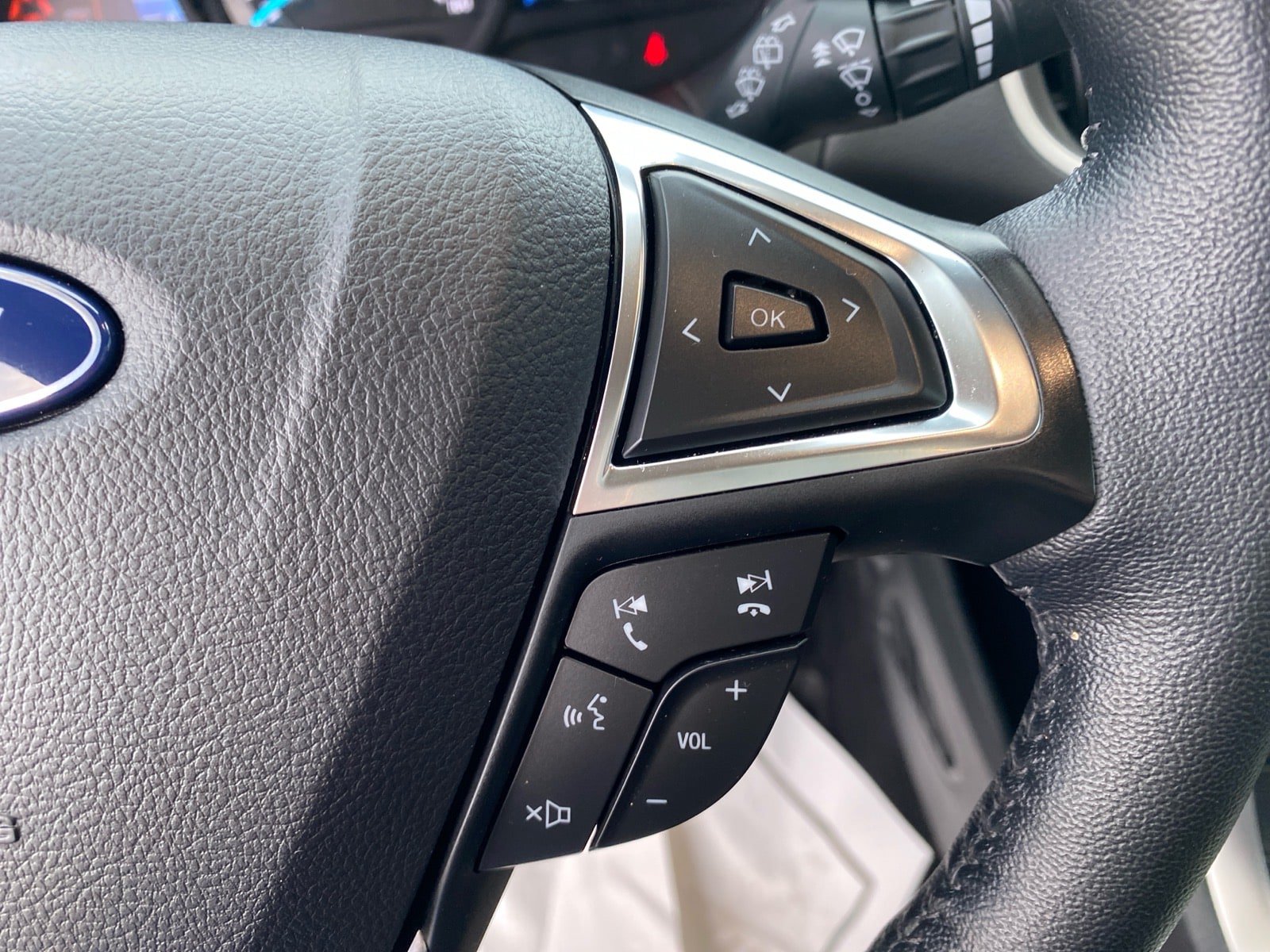 Used 2024 Ford Edge SEL w/ Convenience Package AWD/4WD image 17