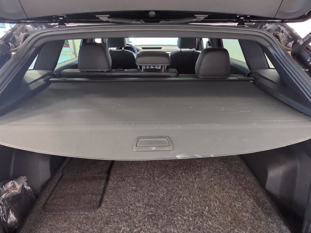 Used 2023 Volkswagen Atlas Cross Sport SEL AWD/4WD image 35