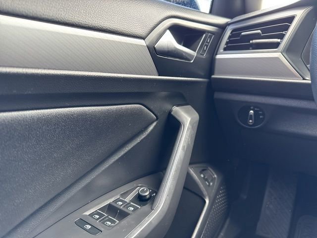 Certified 2021 Volkswagen Jetta R-Line FWD image 19