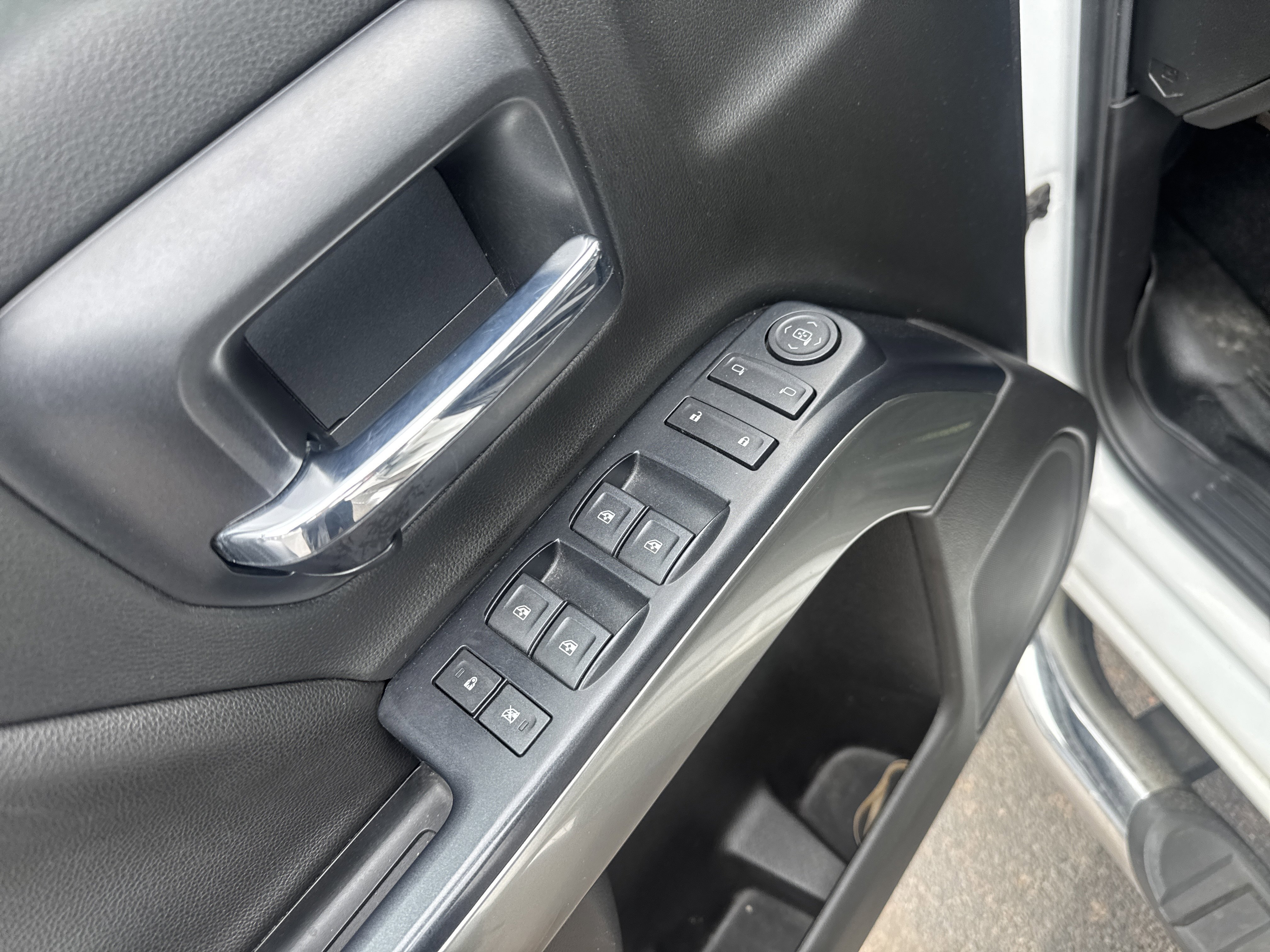 Used 2018 Chevrolet Silverado 2500 LT w/ All Star Edition image 16
