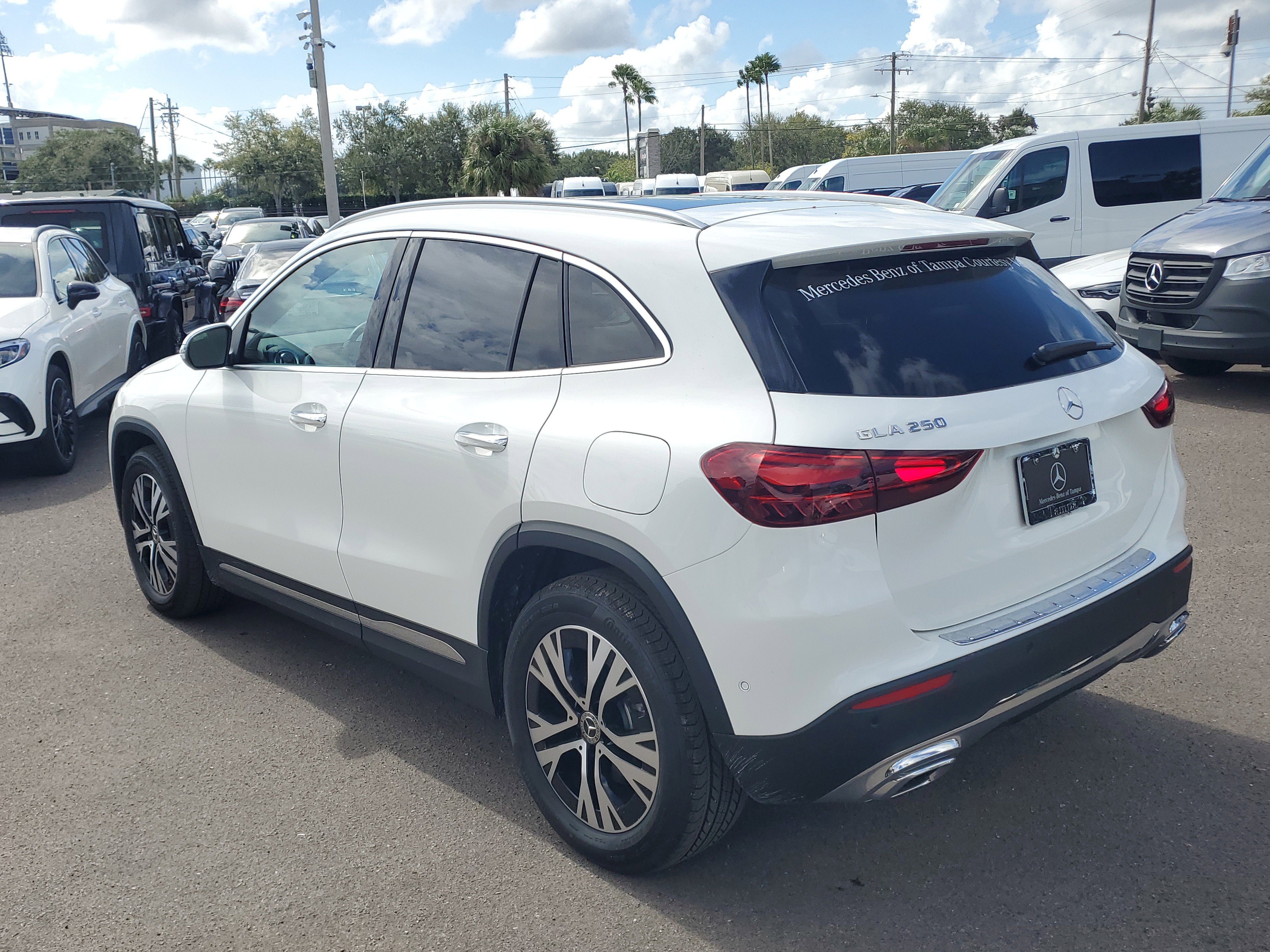 Certified 2025 Mercedes-Benz GLA 250 image 3