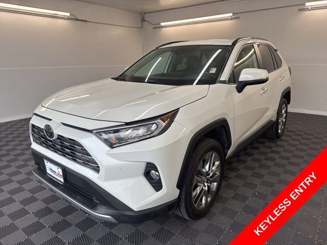 Used 2019 Toyota RAV4 Limited FWD image 4