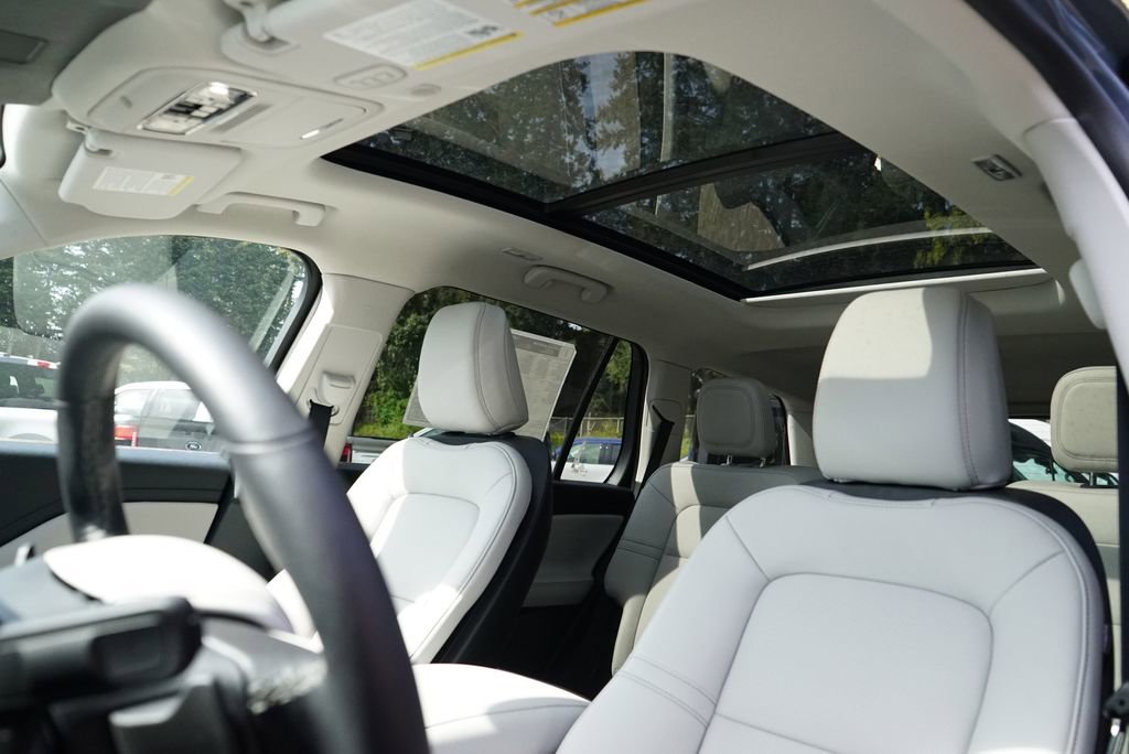 New 2026 Lincoln Aviator AWD image 20