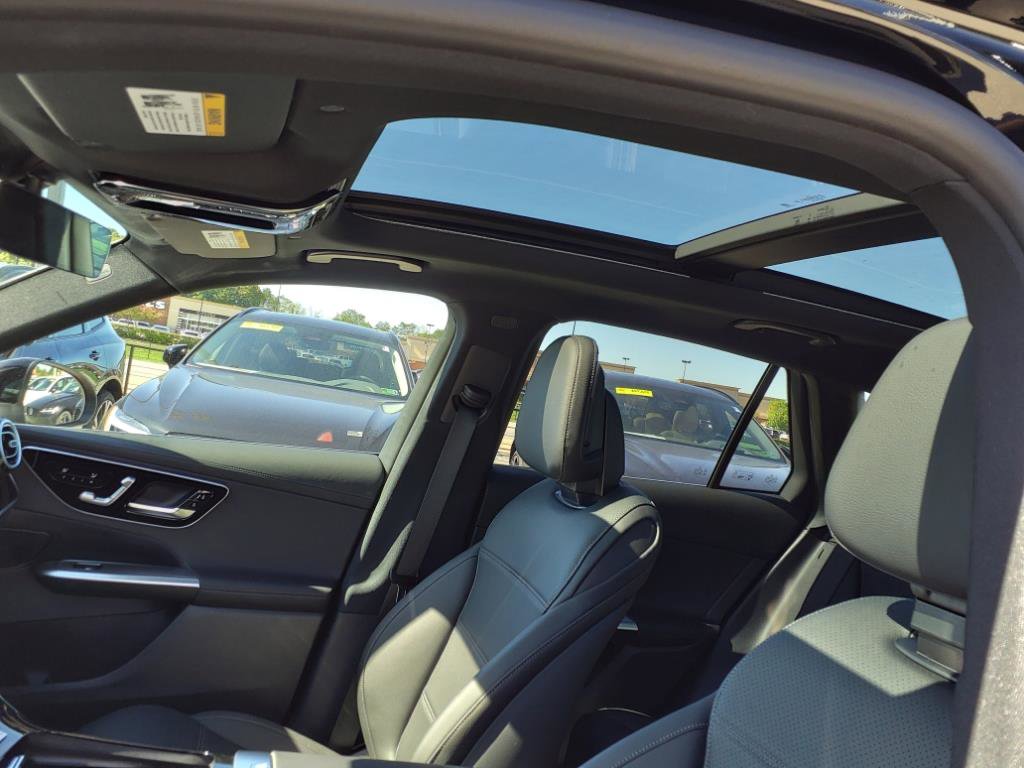 Certified 2025 Mercedes-Benz GLC 300 4MATIC image 11