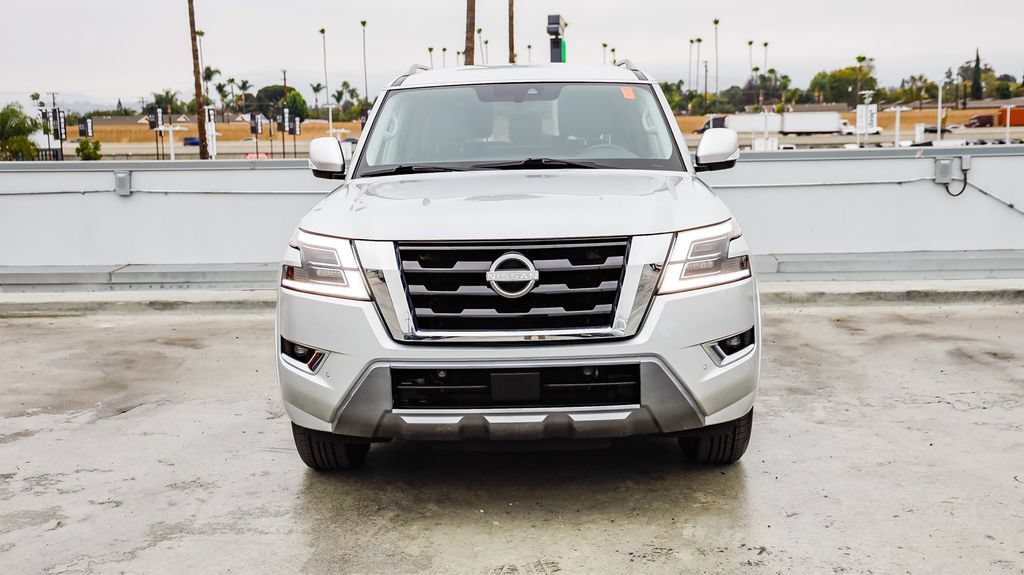 Used 2023 Nissan Armada SV AWD/4WD image 3