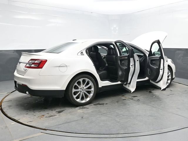 Used 2018 Ford Taurus Limited AWD/4WD image 49
