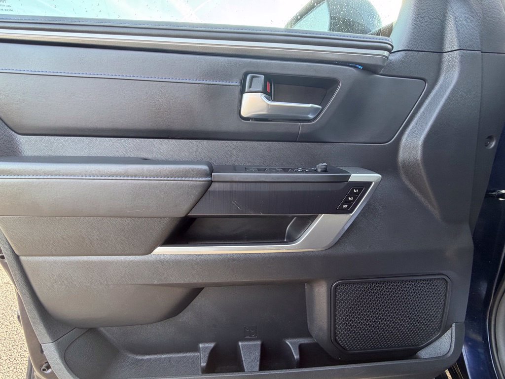 Used 2024 Toyota Sequoia Platinum AWD/4WD image 21