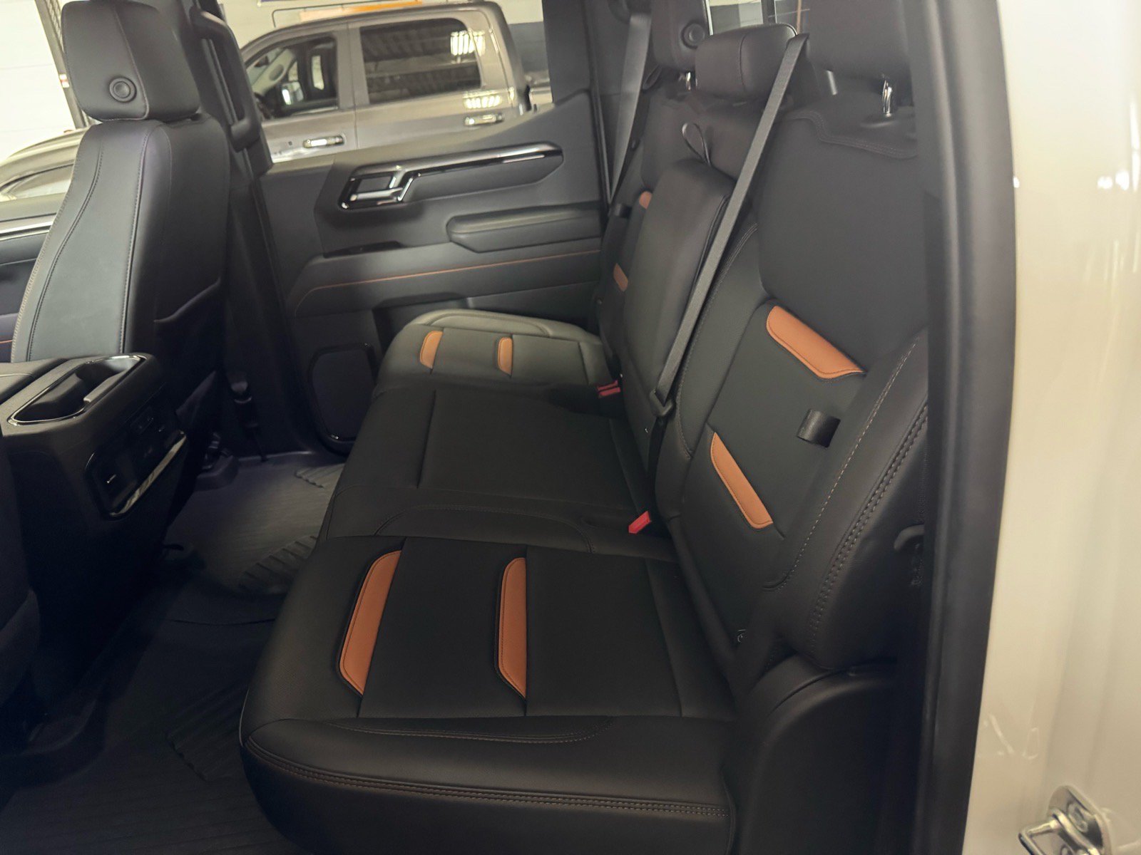 Used 2026 GMC Sierra 1500 AT4 w/ AT4 Premium Package AWD/4WD image 11